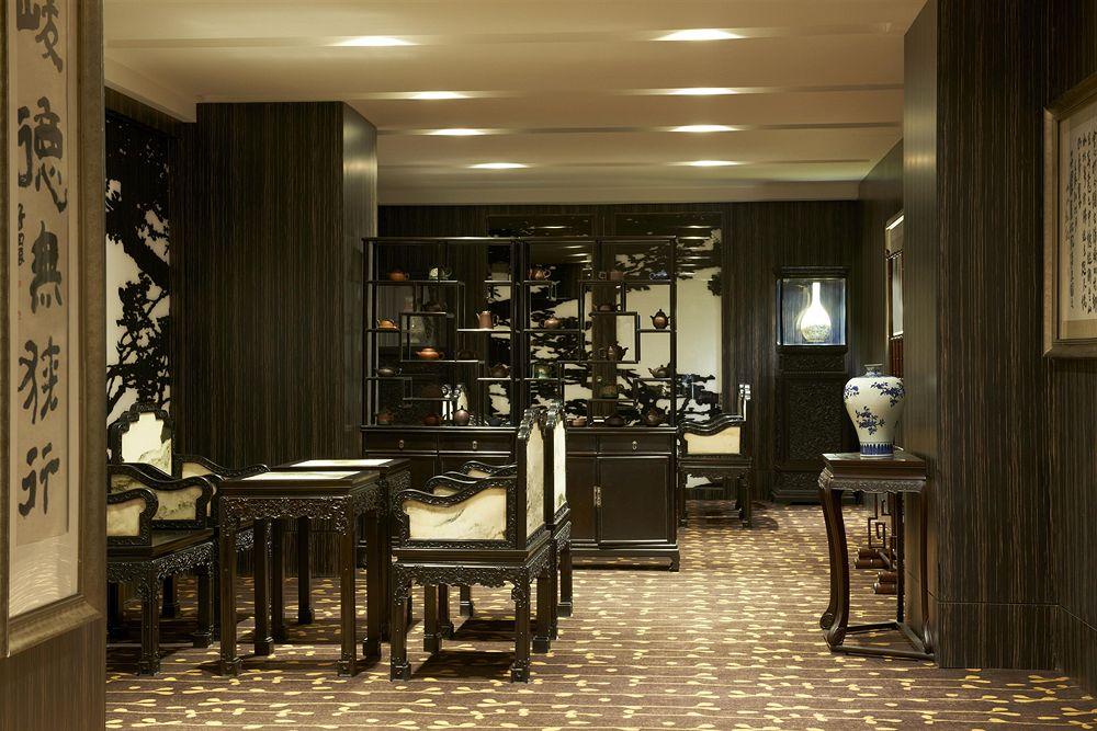 Sheraton Shanghai Waigaoqiao Hotel Exterior photo
