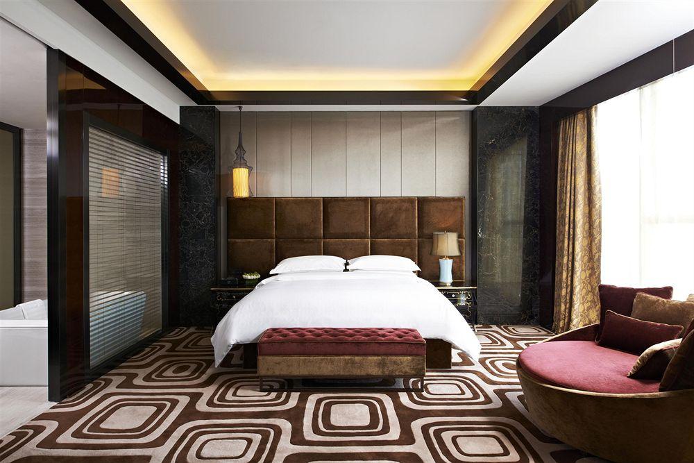 Sheraton Shanghai Waigaoqiao Hotel Exterior photo