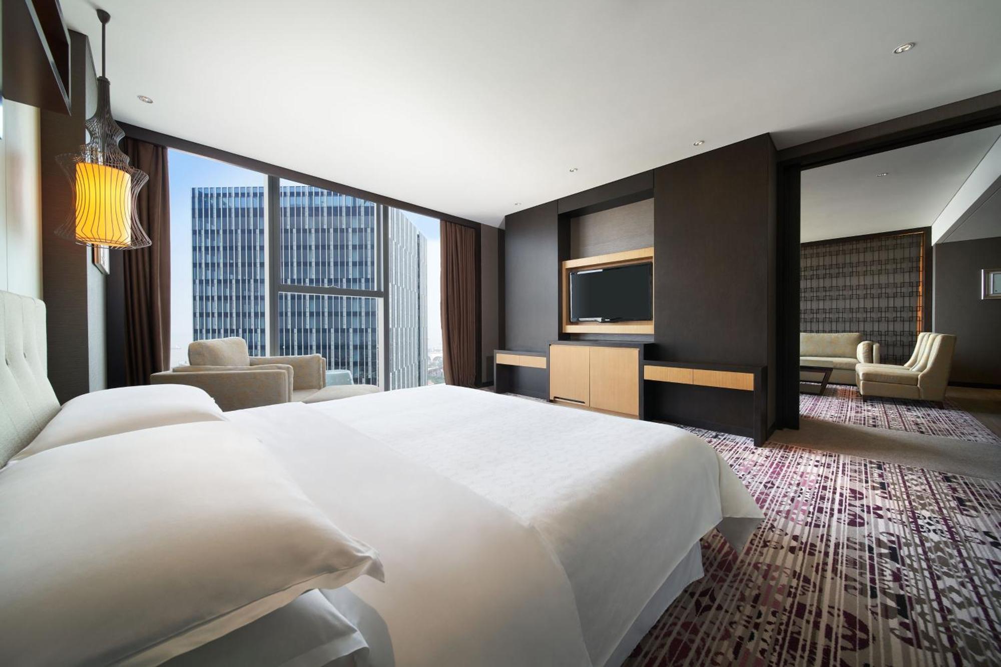 Sheraton Shanghai Waigaoqiao Hotel Exterior photo