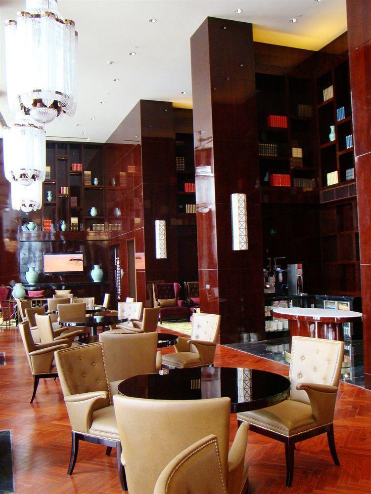 Sheraton Shanghai Waigaoqiao Hotel Exterior photo