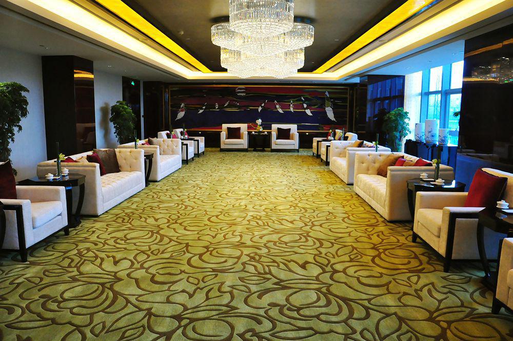 Sheraton Shanghai Waigaoqiao Hotel Exterior photo